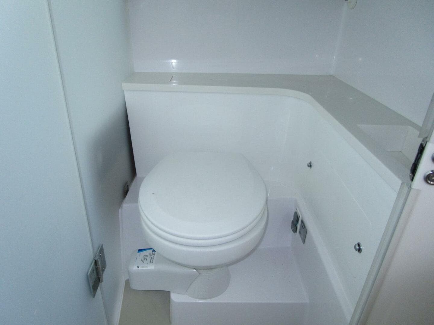 2021 Axopar Sun-Top — photo 16