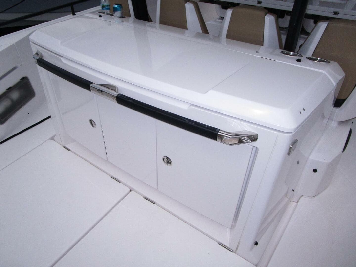 2021 Axopar Sun-Top — photo 26