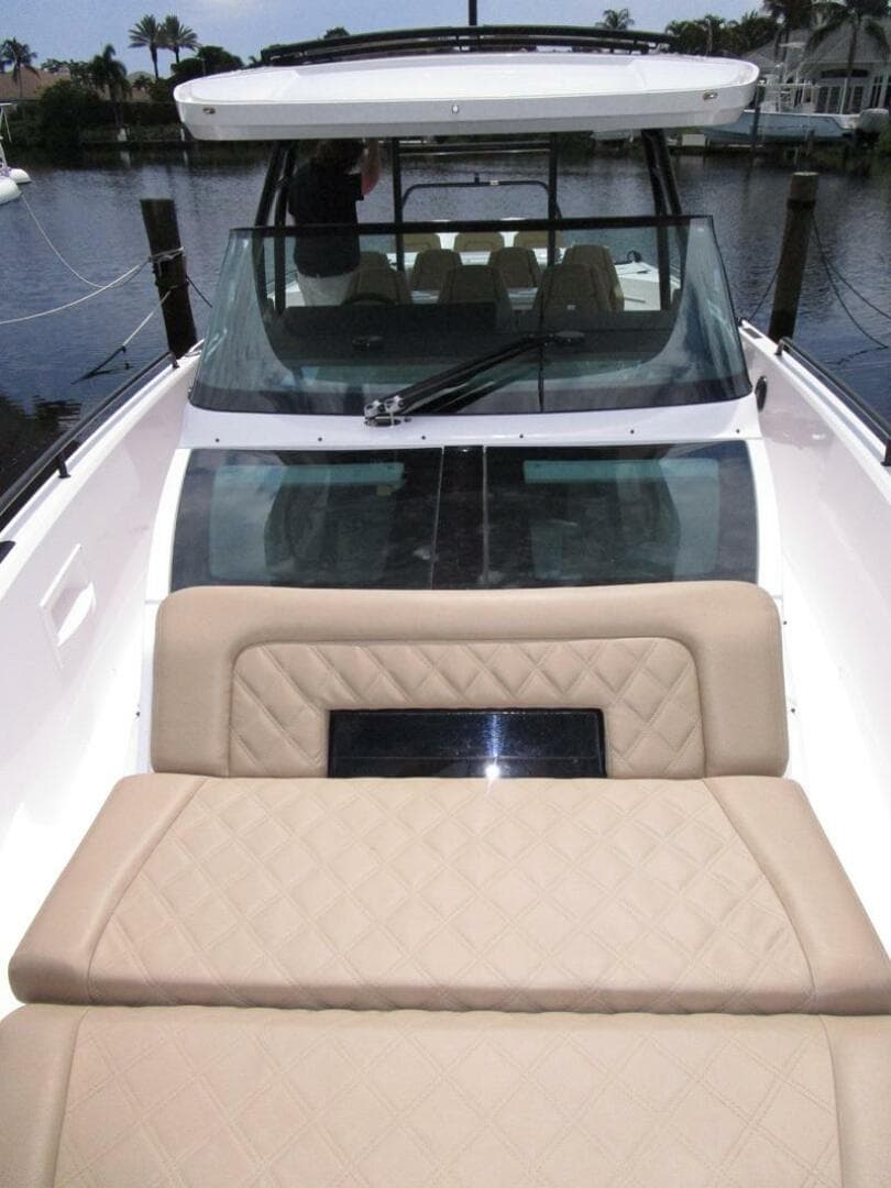 2021 Axopar Sun-Top — photo 9