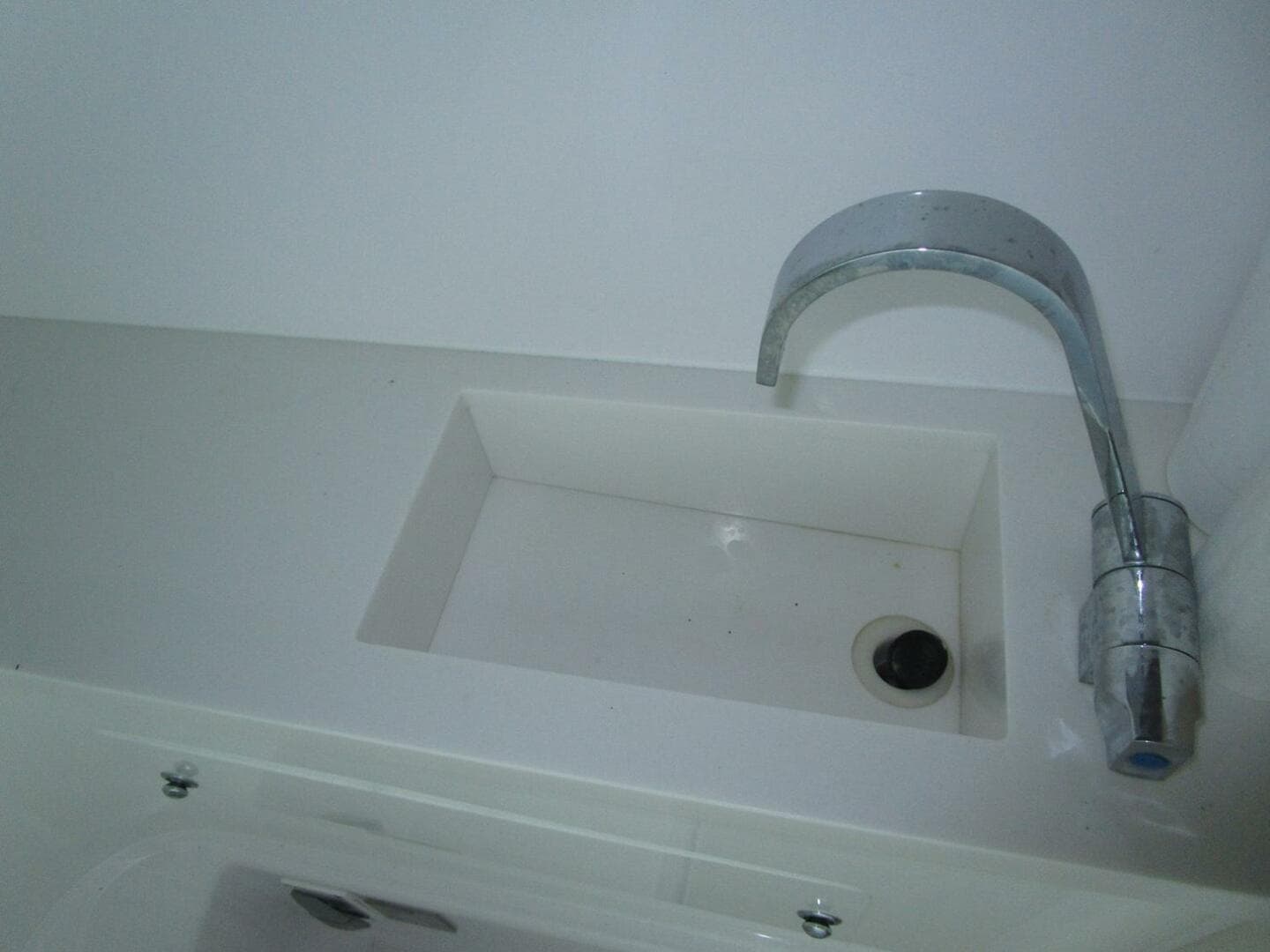 2021 Axopar Sun-Top — photo 17