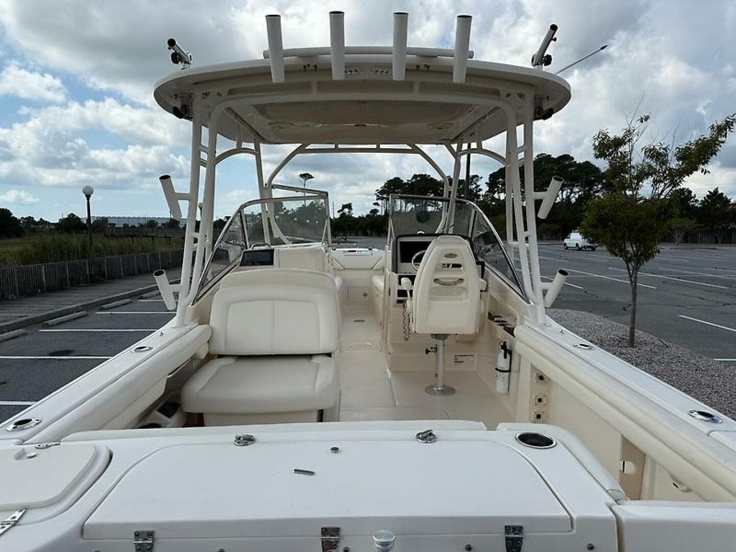 2018 Grady-White Grady-White — photo 10