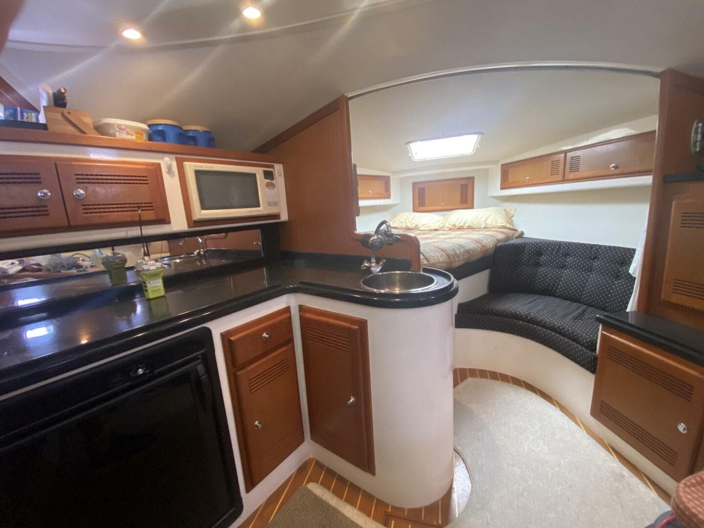 2002 Cabo 35 Express — photo 13