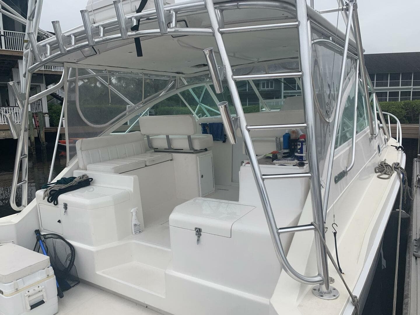 2002 Cabo 35 Express — photo 6