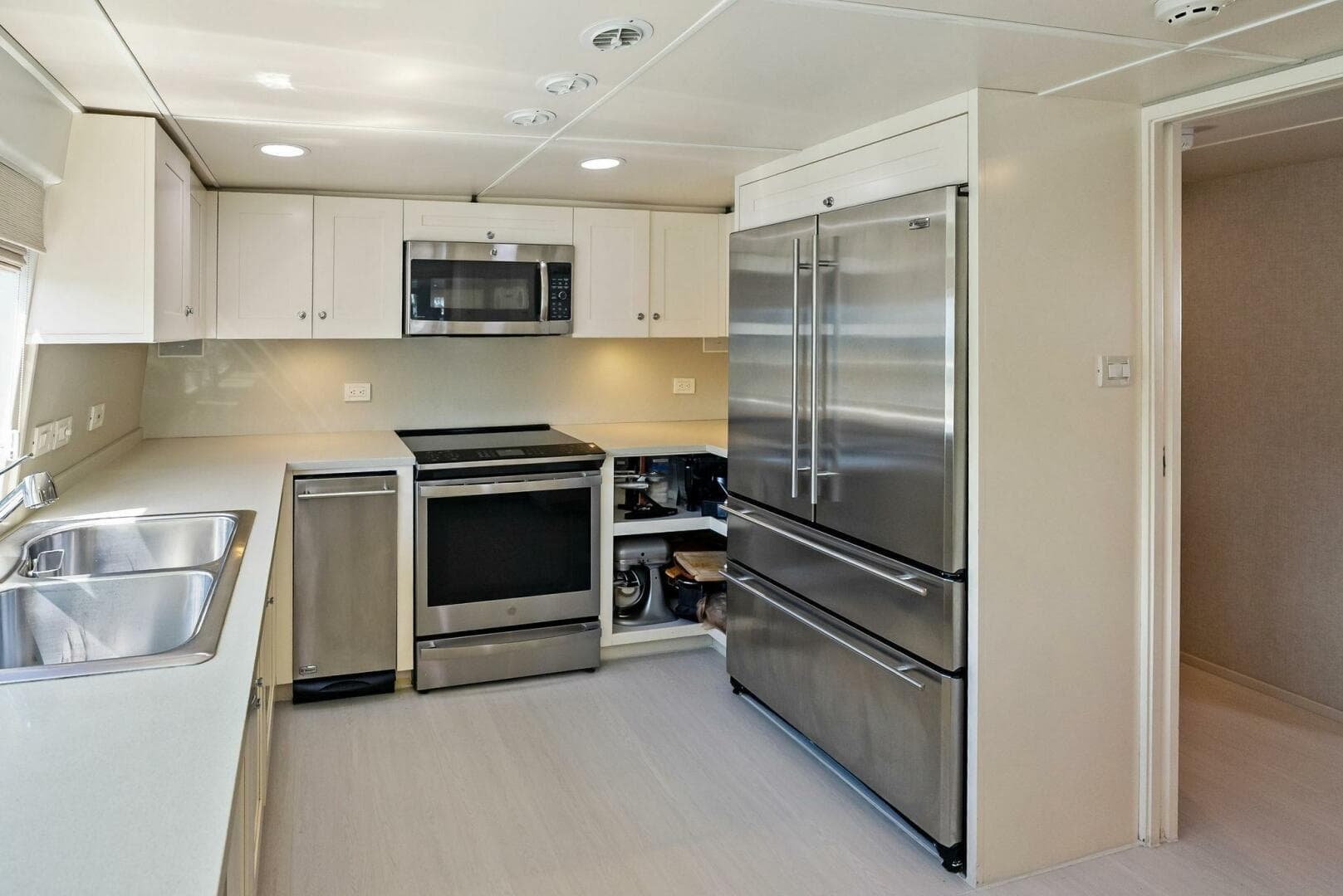 2004 Sabre 92 — photo 34