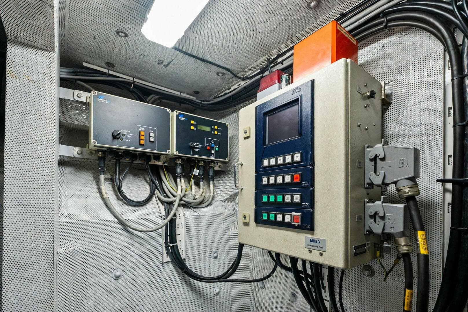 2004 Sabre 92 — photo 80