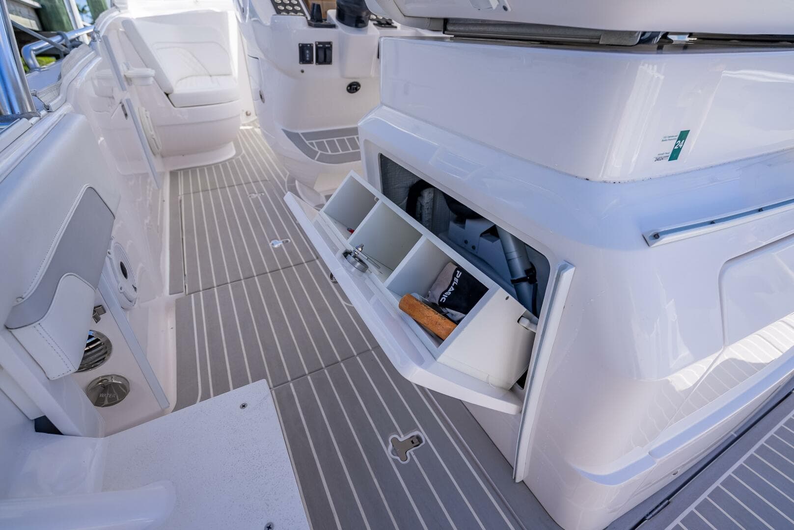 2020 Intrepid 407 Cuddy — photo 58