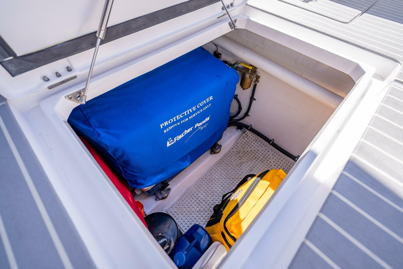 2020 Intrepid 407 Cuddy — photo 11