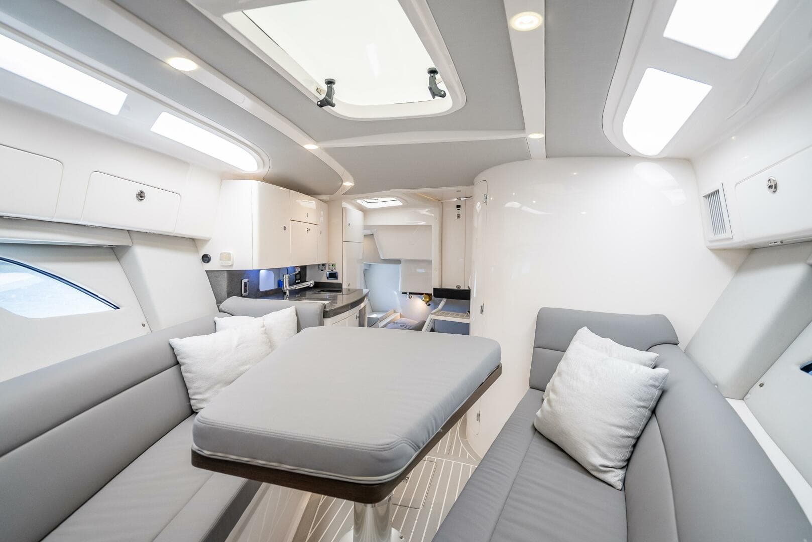 2020 Intrepid 407 Cuddy — photo 24