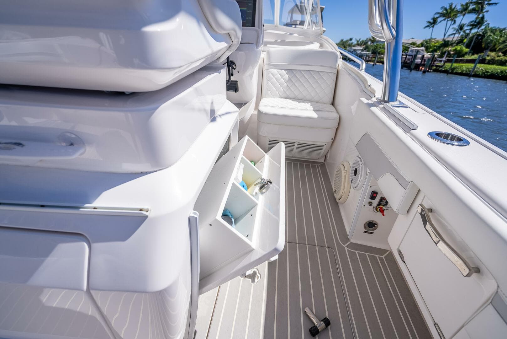 2020 Intrepid 407 Cuddy — photo 49