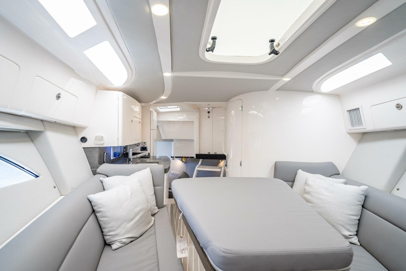 2020 Intrepid 407 Cuddy — photo 25