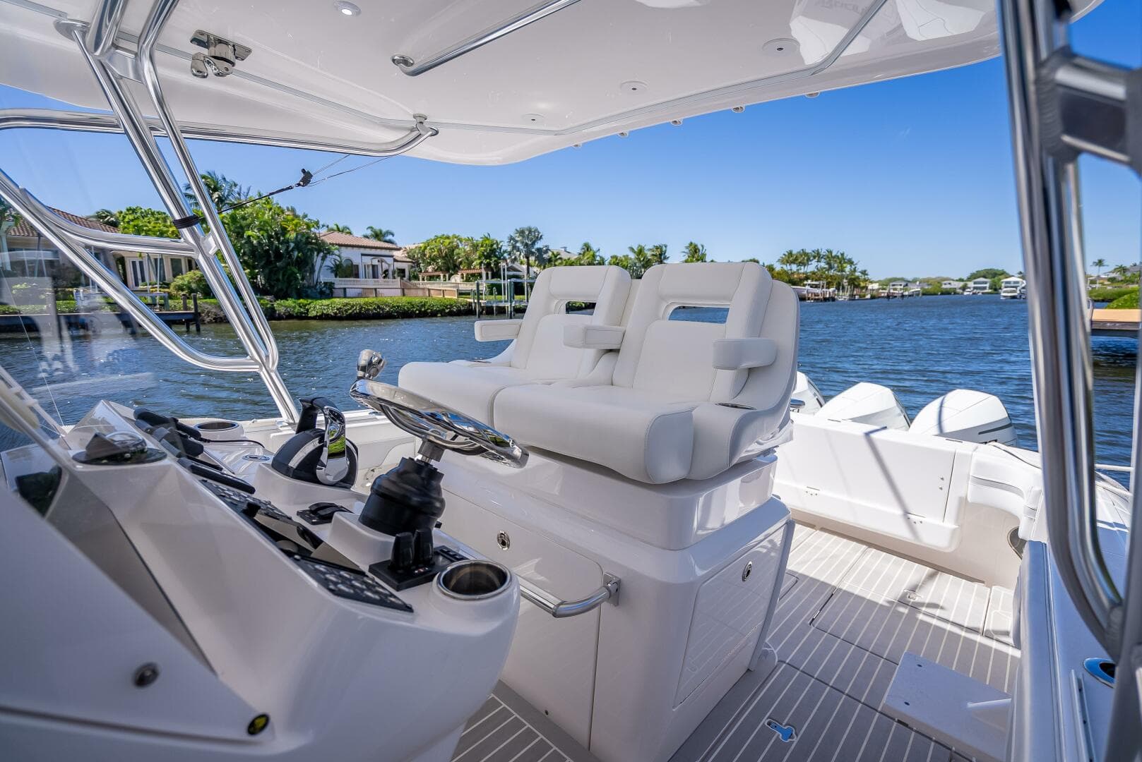 2020 Intrepid 407 Cuddy — photo 40