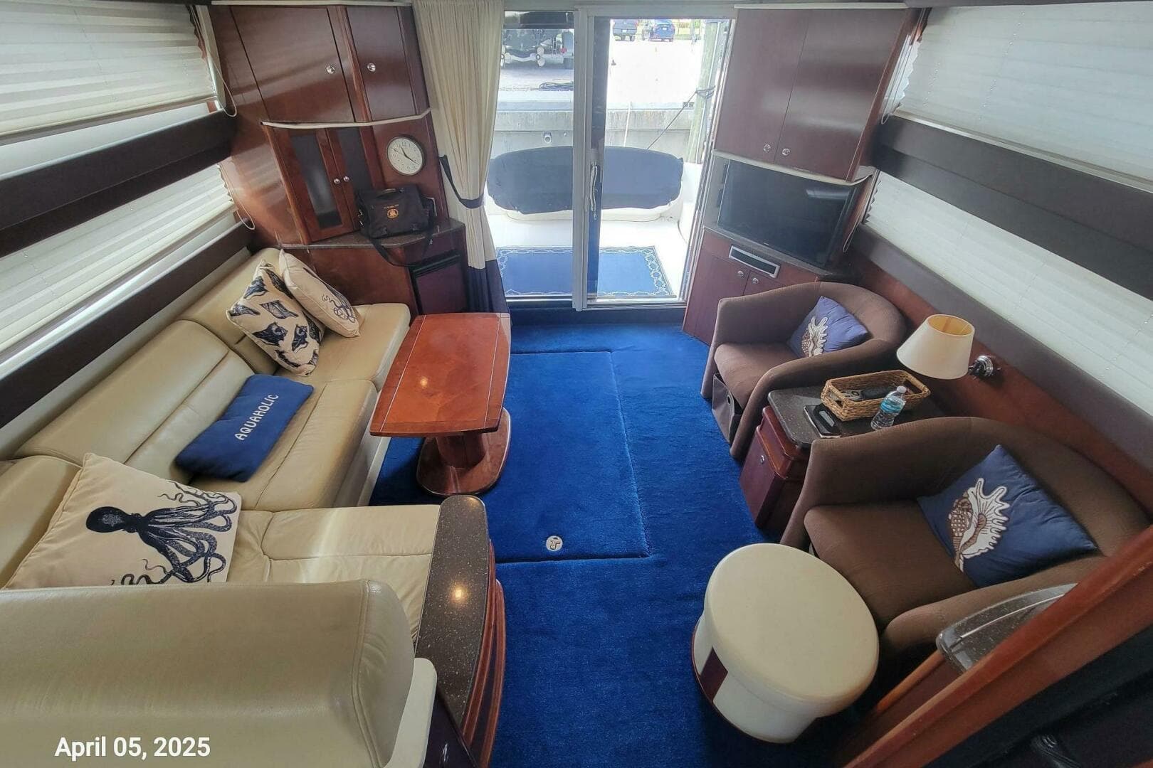 2011 Meridian 441 Sedan — photo 23