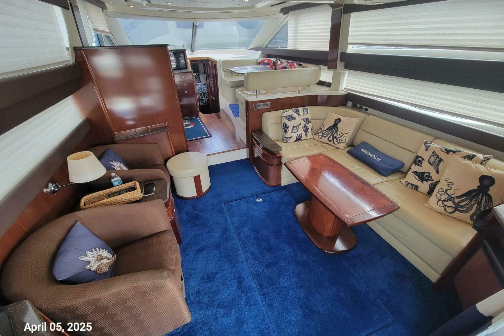 2011 Meridian 441 Sedan — photo 22