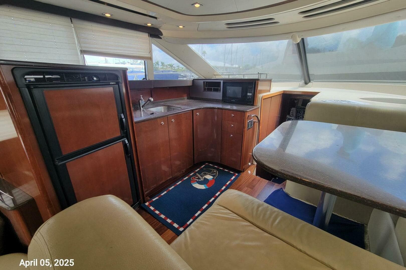 2011 Meridian 441 Sedan — photo 24