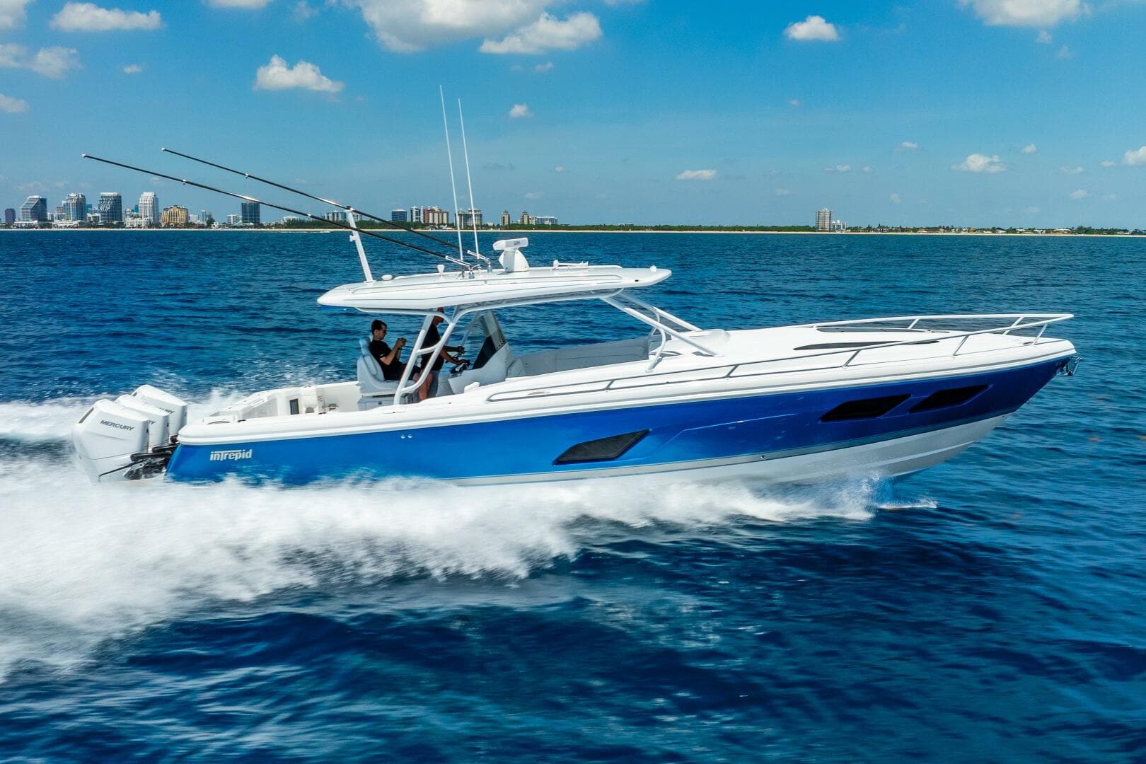 2025 Intrepid 41 Valor — photo 11