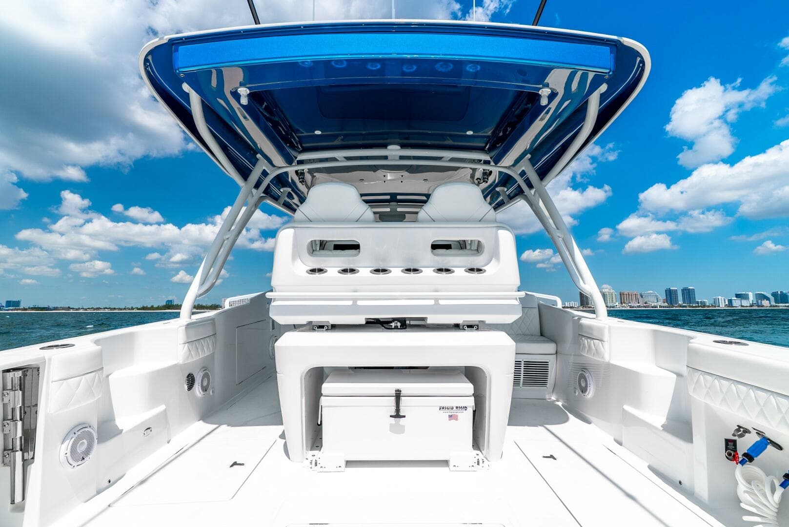 2025 Intrepid 41 Valor — photo 32