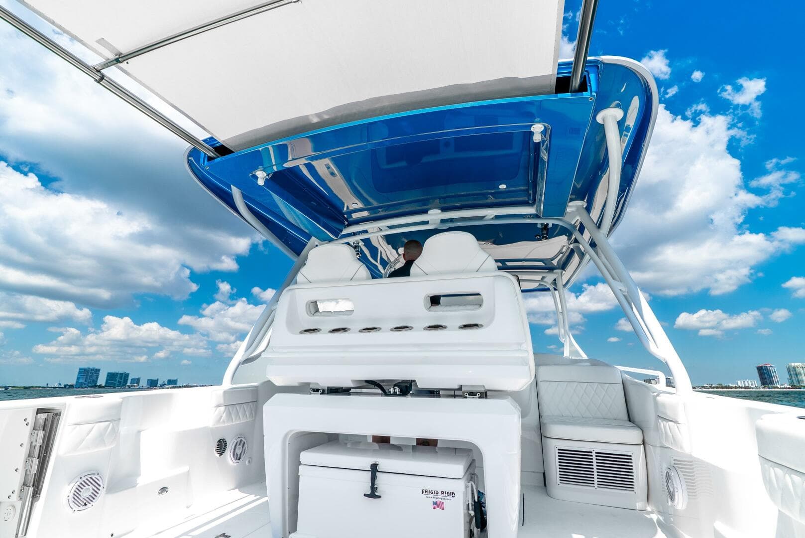 2025 Intrepid 41 Valor — photo 33