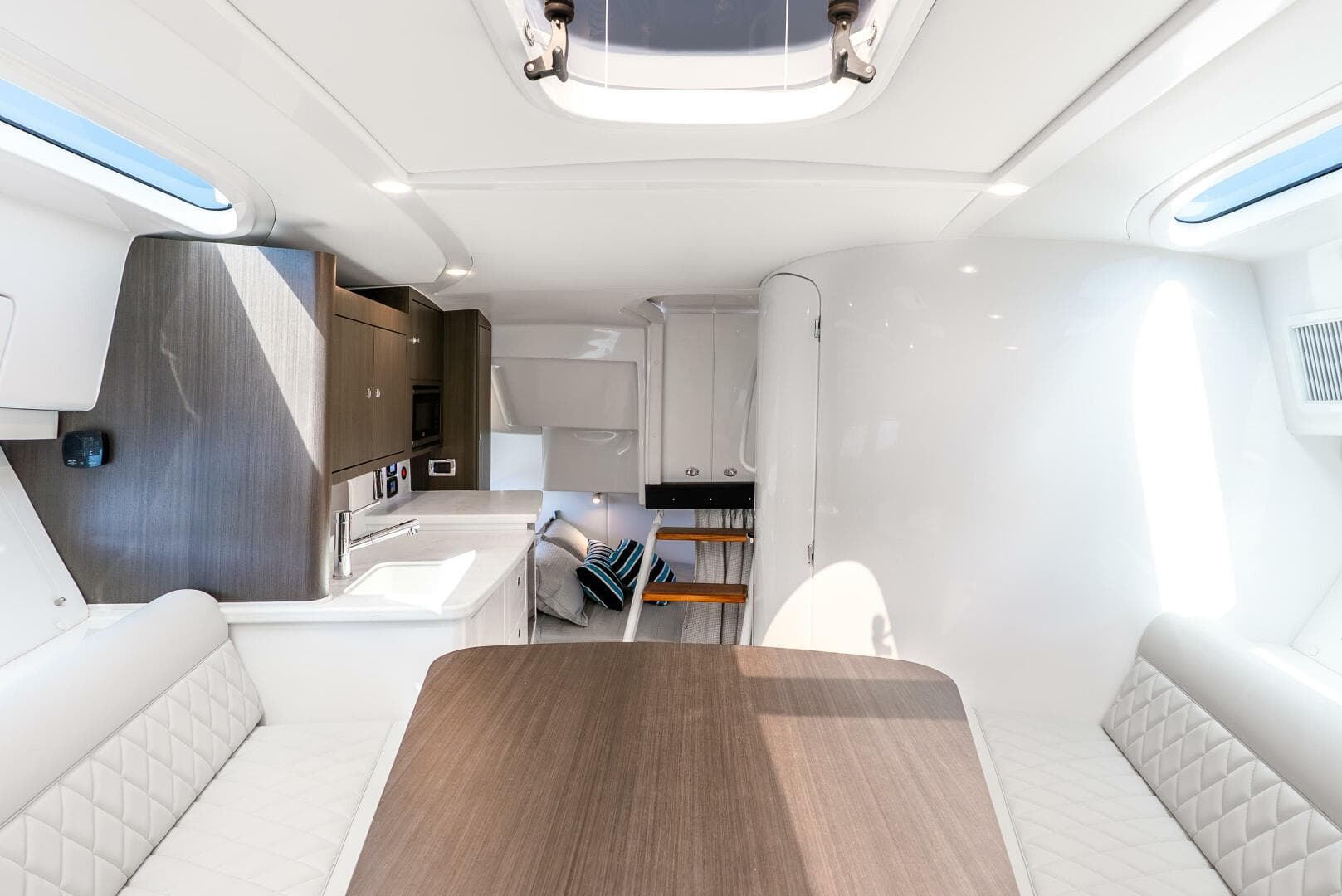 2025 Intrepid 41 Valor — photo 22