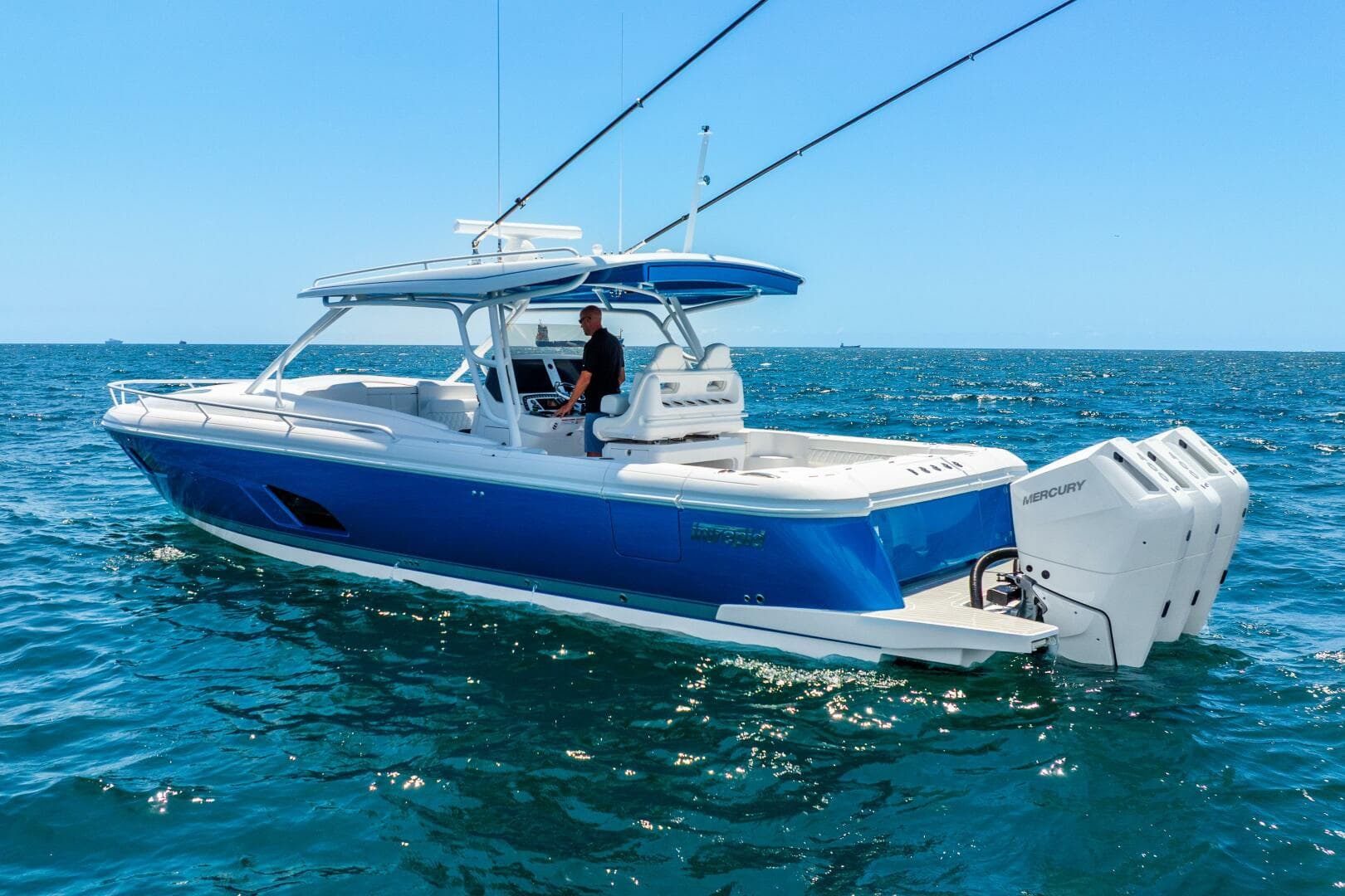 2025 Intrepid 41 Valor — photo 4