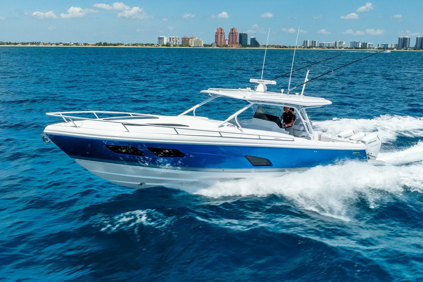 2025 Intrepid 41 Valor — photo 15