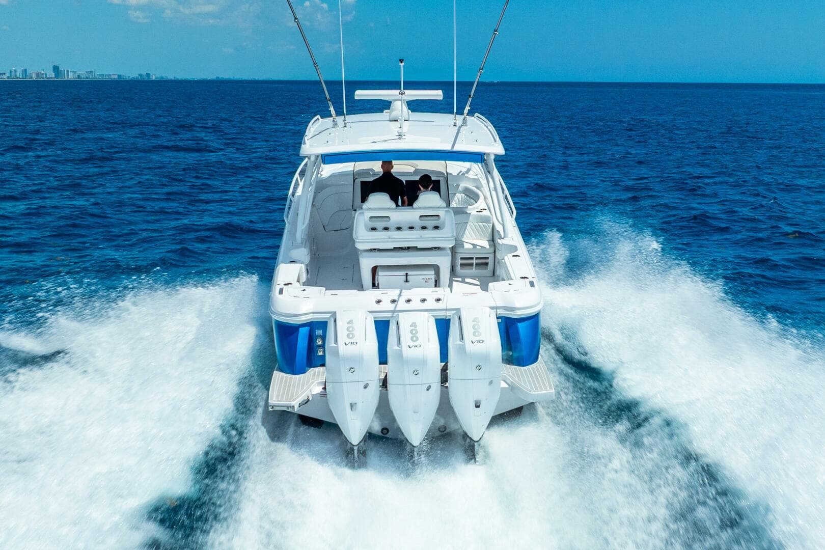 2025 Intrepid 41 Valor — photo 9