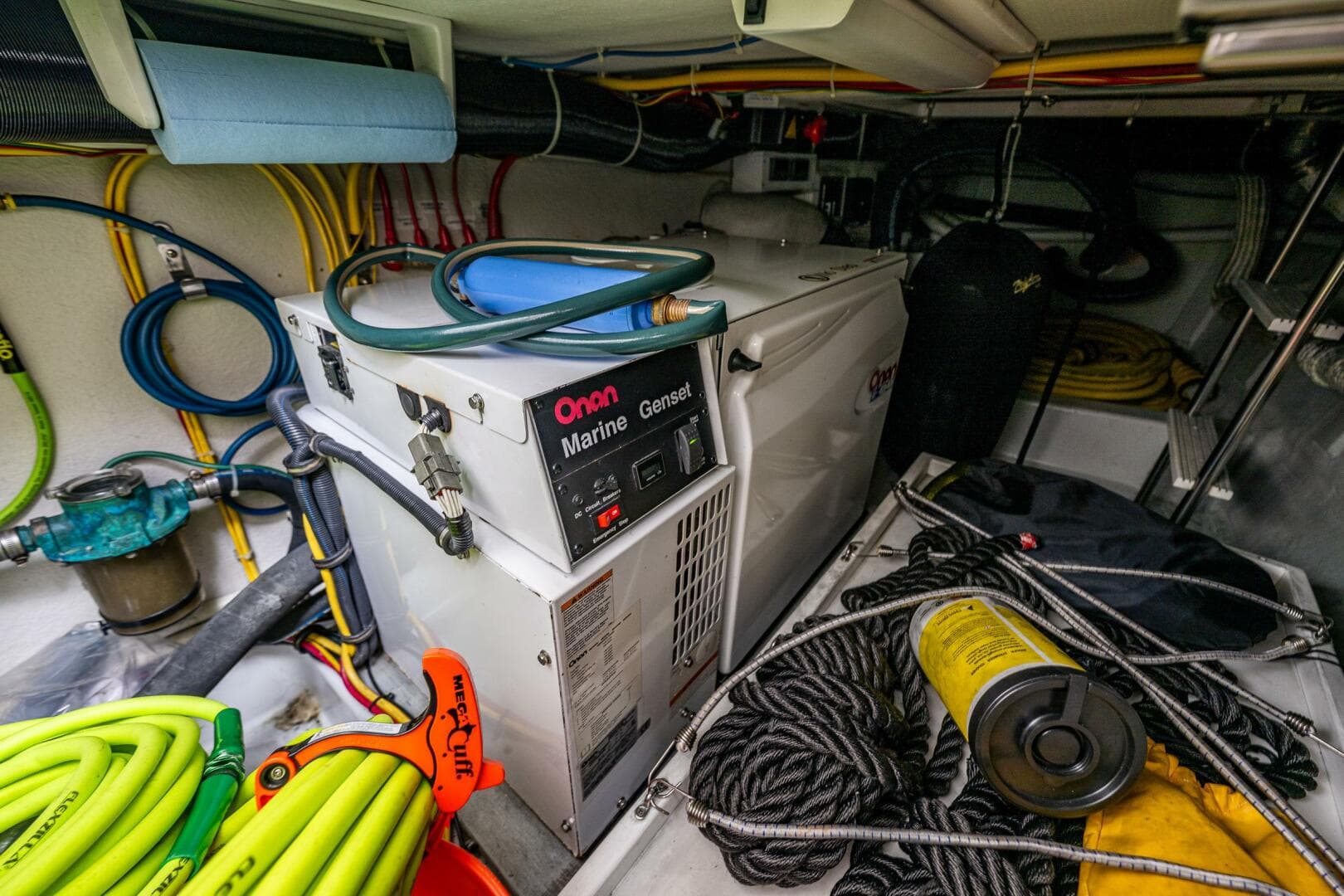 2007 American Tug 41 — photo 54