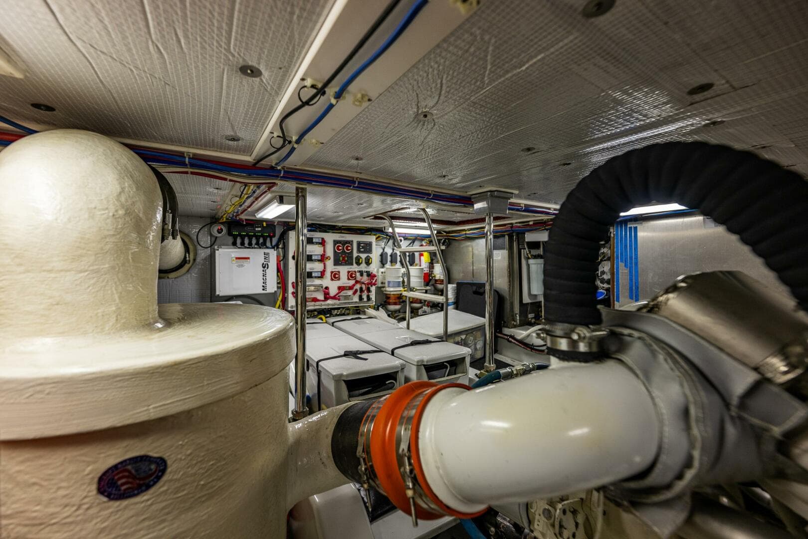 2007 American Tug 41 — photo 44