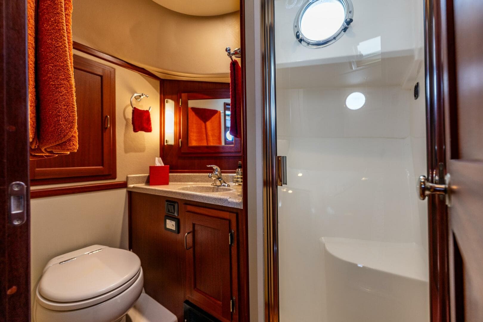 2007 American Tug 41 — photo 42