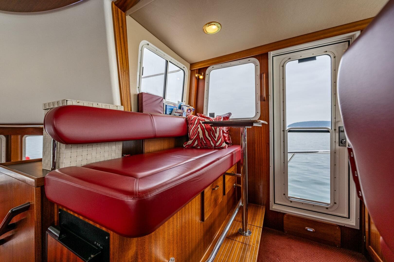 2007 American Tug 41 — photo 27