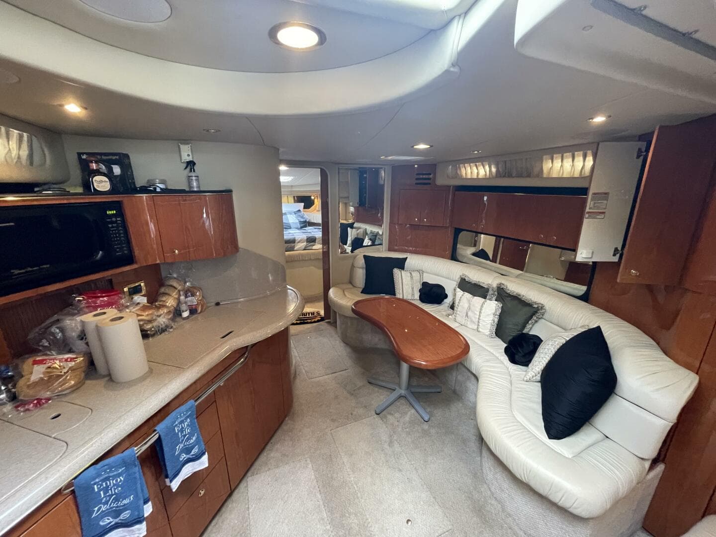 2000 Sea Ray 380 Sundancer — photo 11