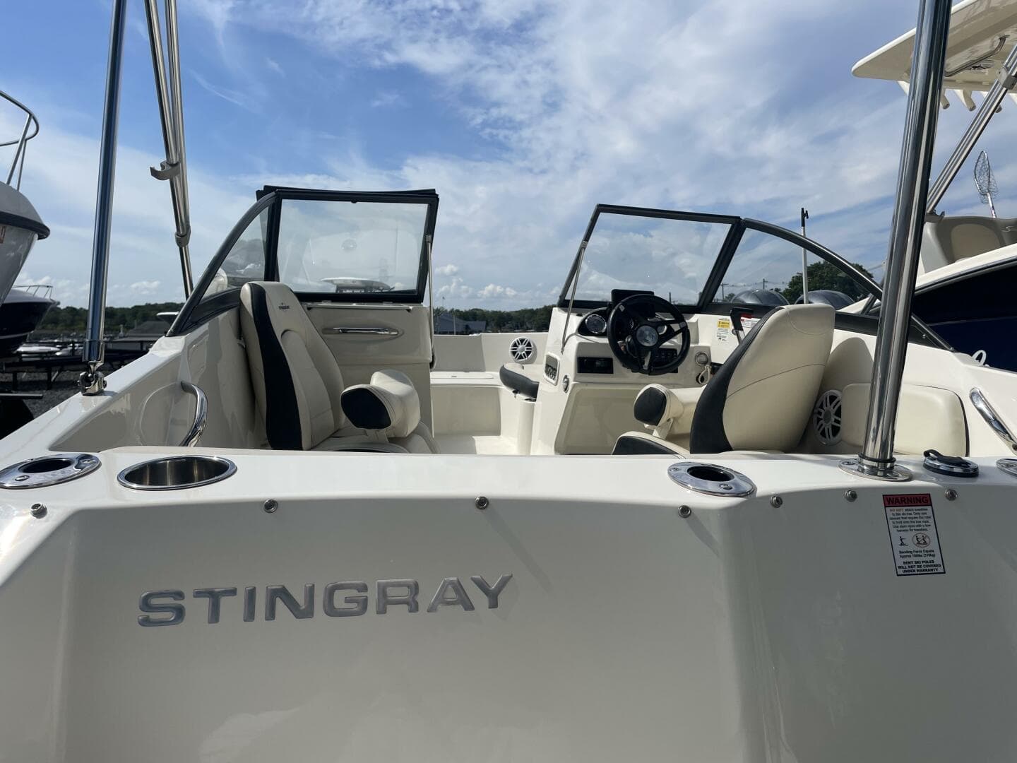 2023 Stingray 191 DC — photo 2