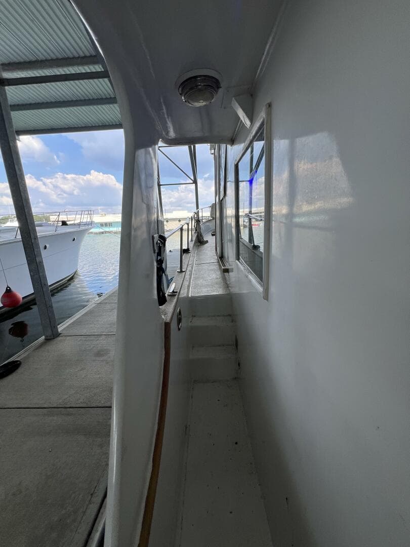 1981 Sea Ranger 45 Raised Pilot House — photo 8