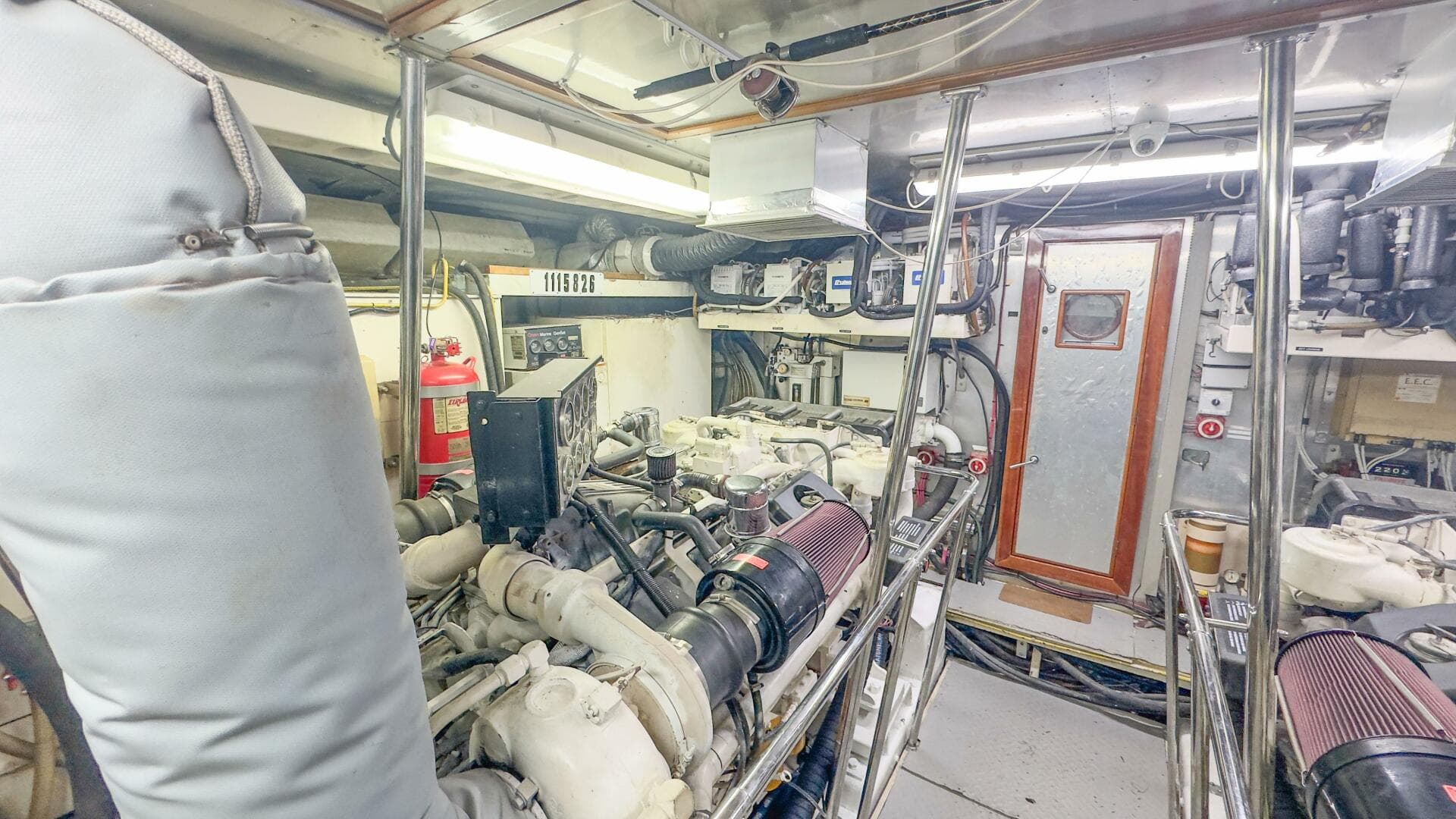 2001 Motor Yacht 82 — photo 50