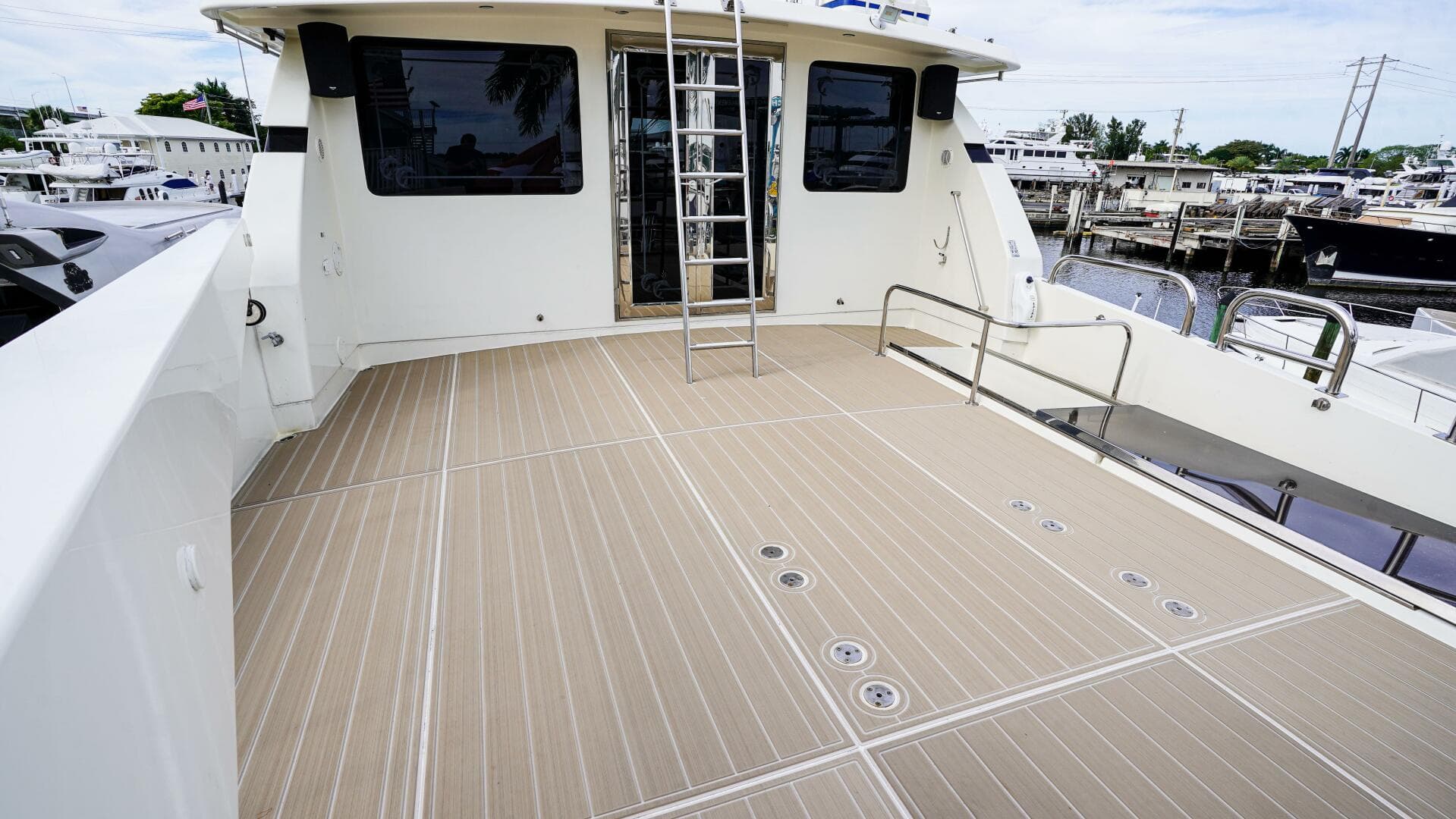 2001 Motor Yacht 82 — photo 52