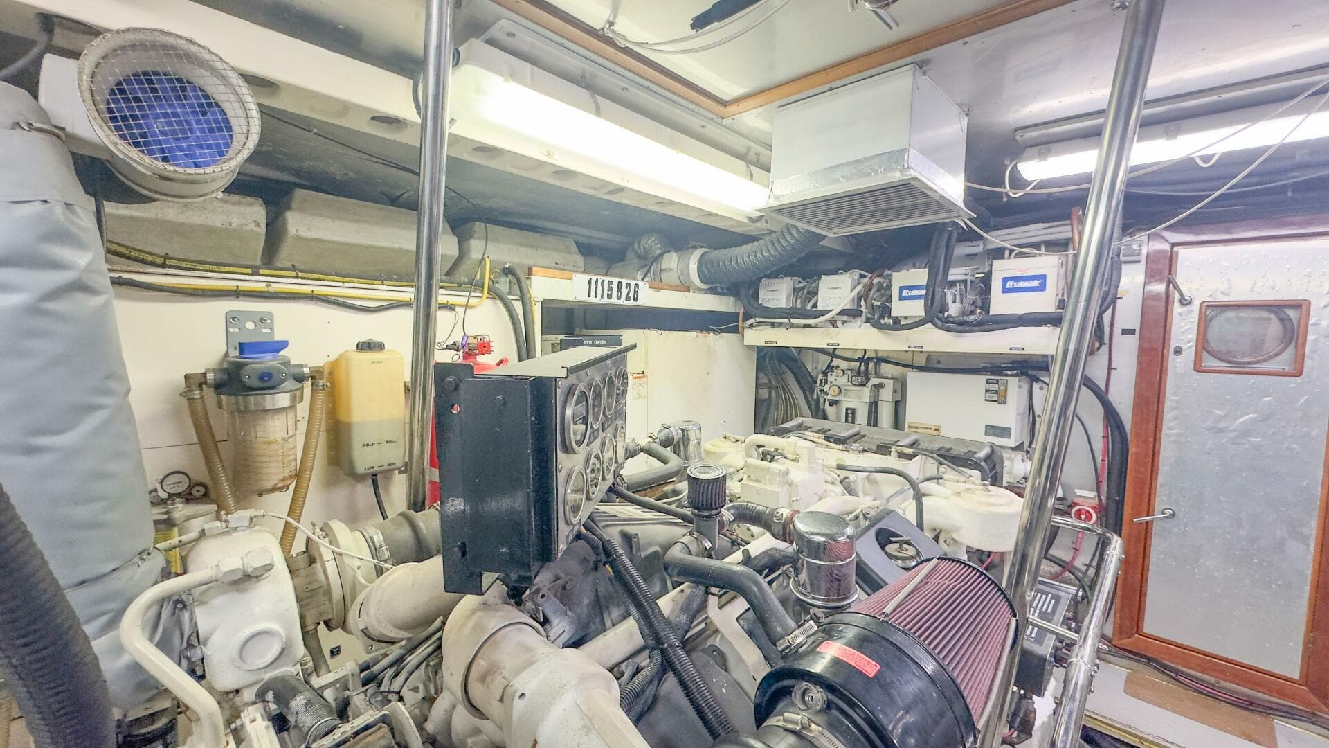 2001 Motor Yacht 82 — photo 49