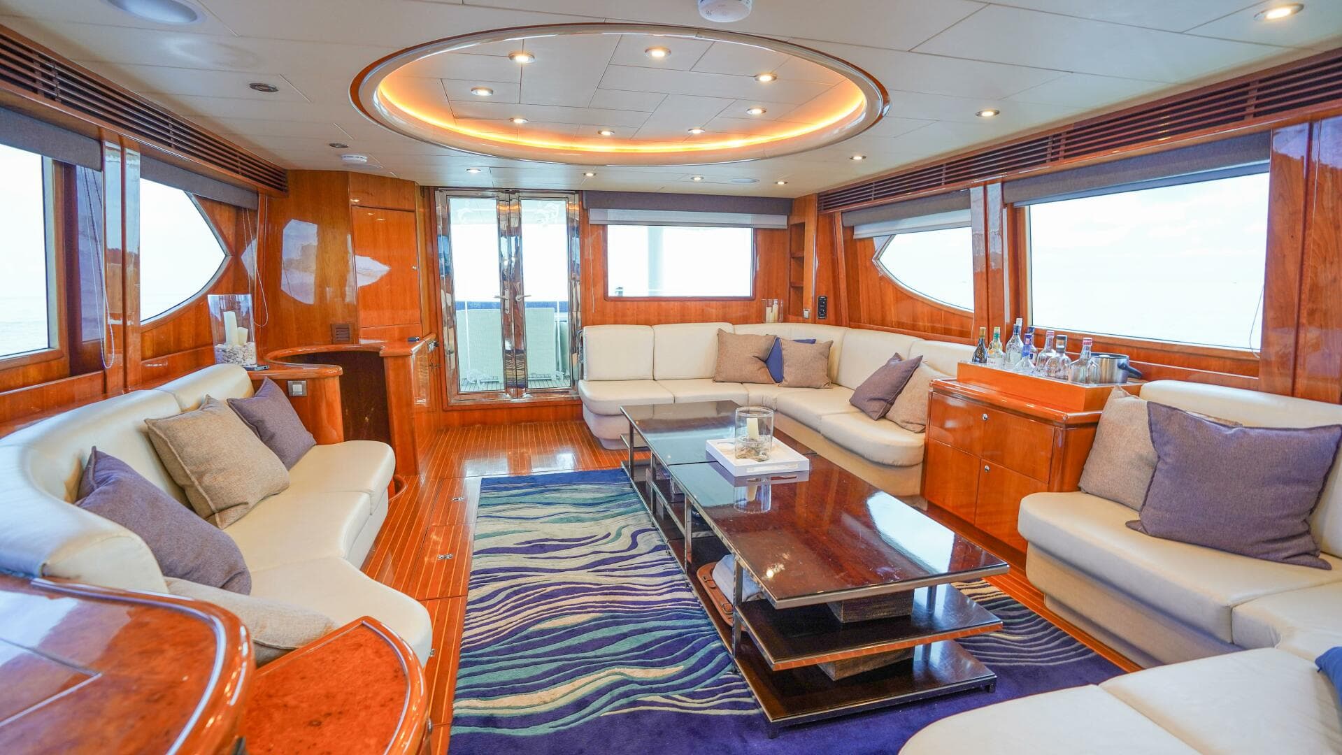 2001 Motor Yacht 82 — photo 17