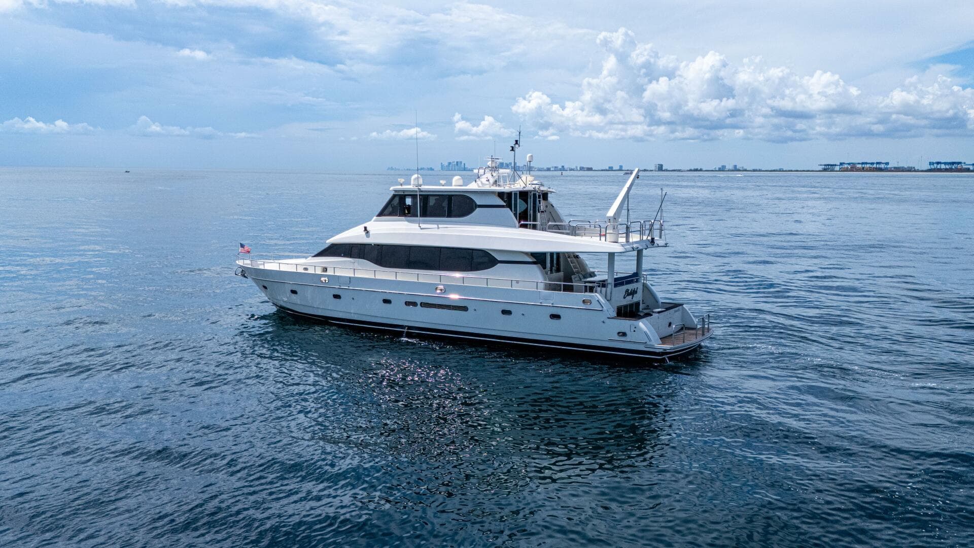 2001 Motor Yacht 82 — photo 8