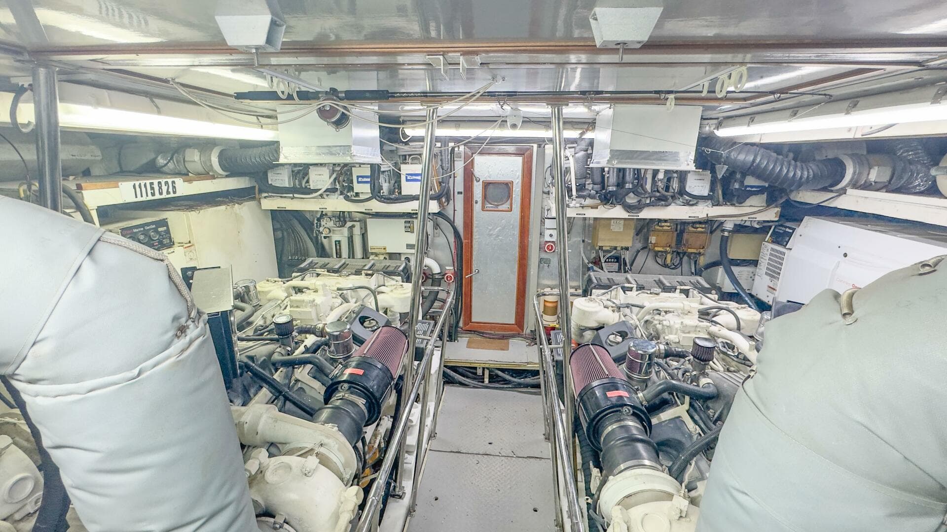 2001 Motor Yacht 82 — photo 46