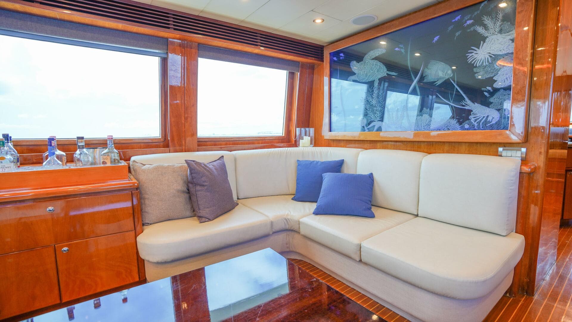 2001 Motor Yacht 82 — photo 18