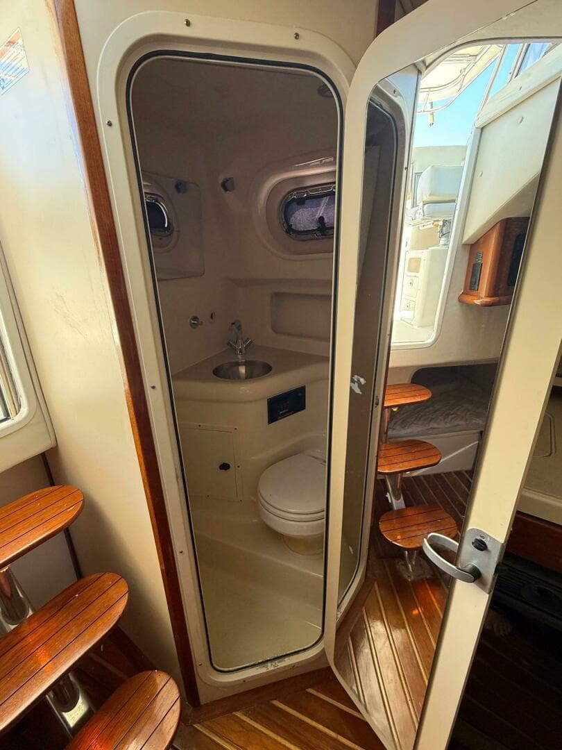 2007 Pursuit OS 335 Offshore — photo 11