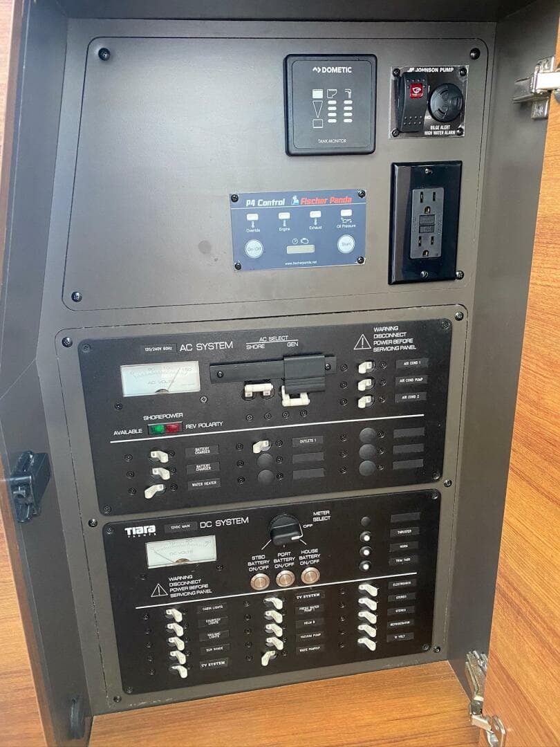 2019 Tiara Yachts 34 LX — photo 59