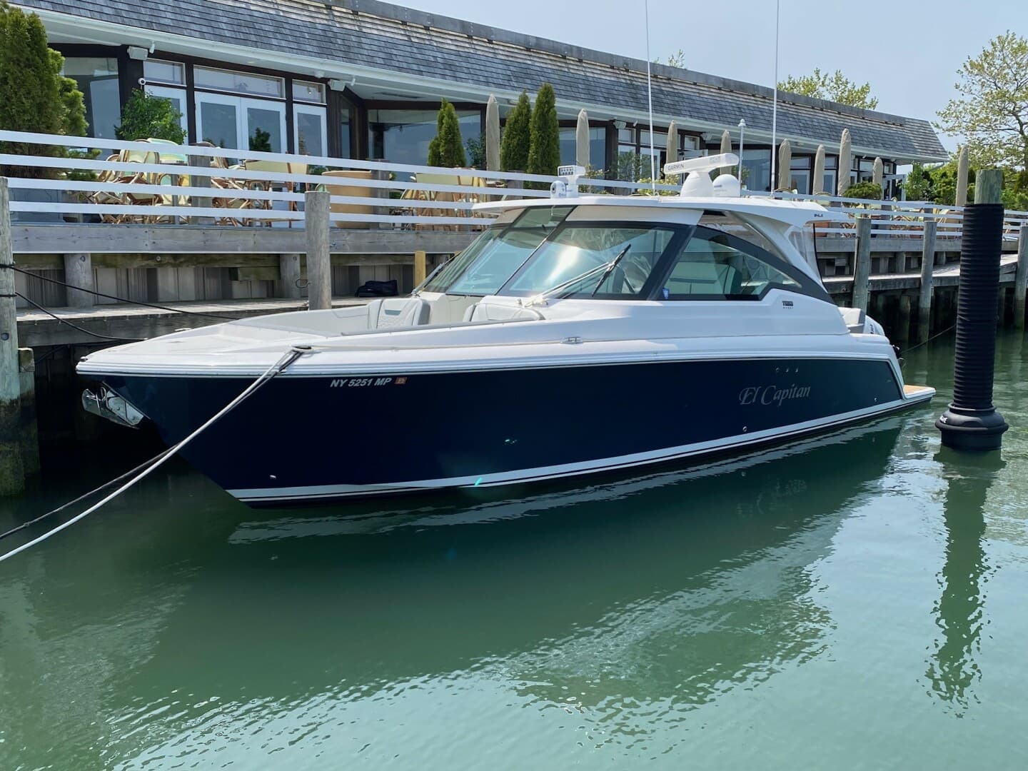 2019 Tiara Yachts 34 LX — photo 1