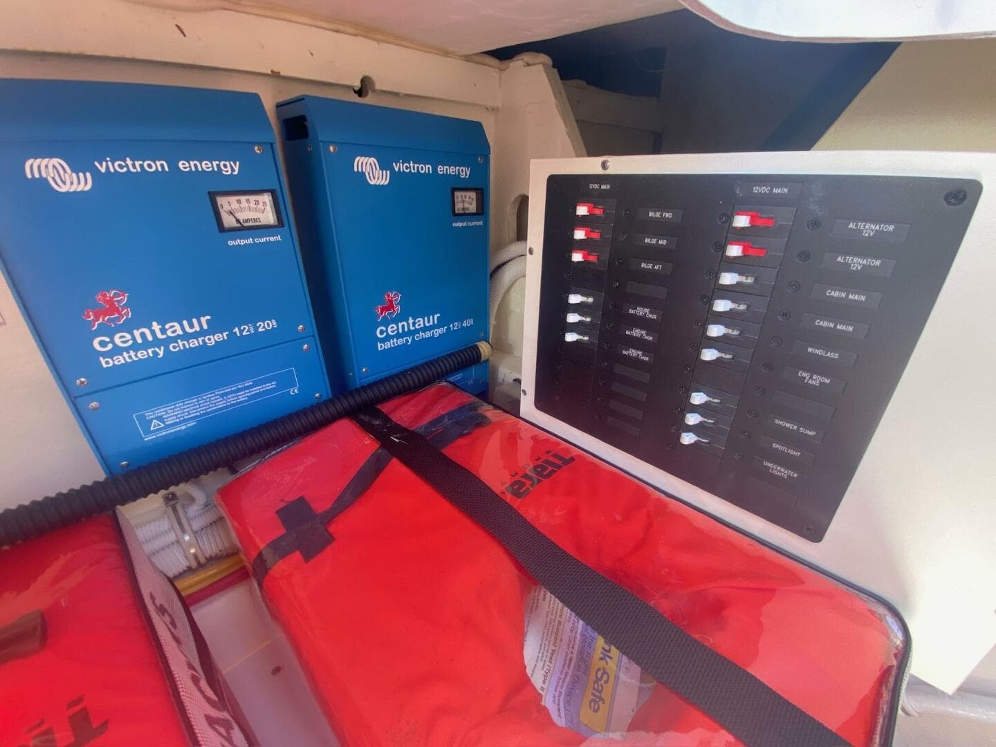 2019 Tiara Yachts 34 LX — photo 64