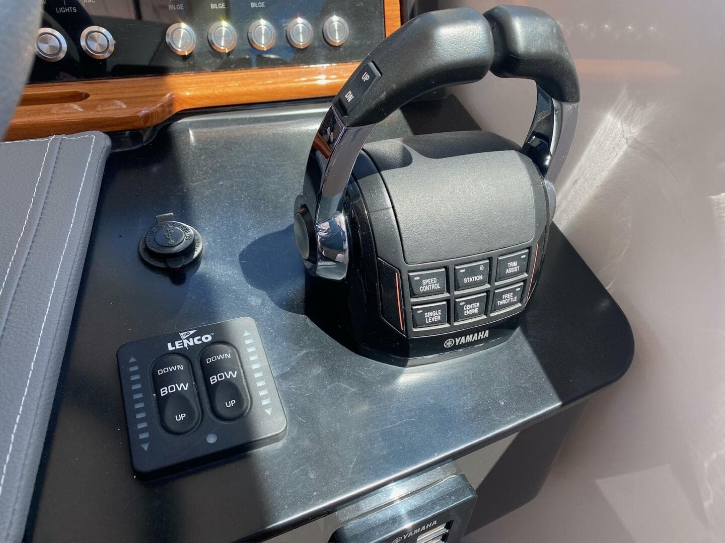 2019 Tiara Yachts 34 LX — photo 47