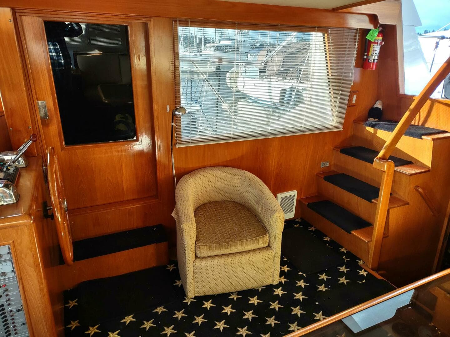 1989 Ocean Alexander — photo 31