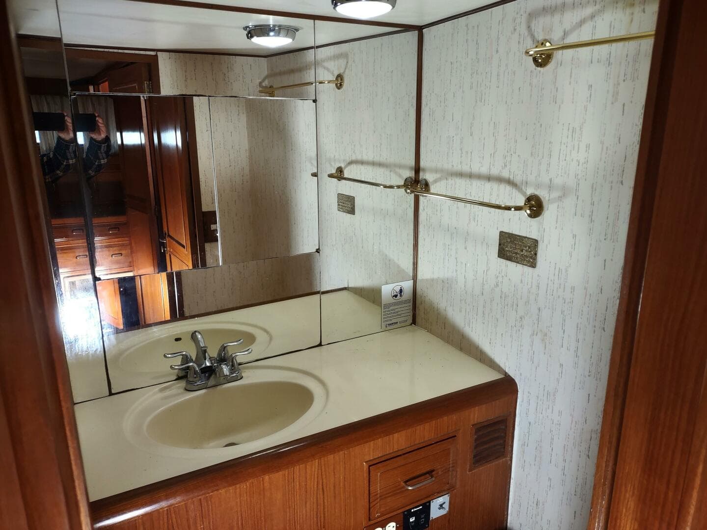 1989 Ocean Alexander — photo 29