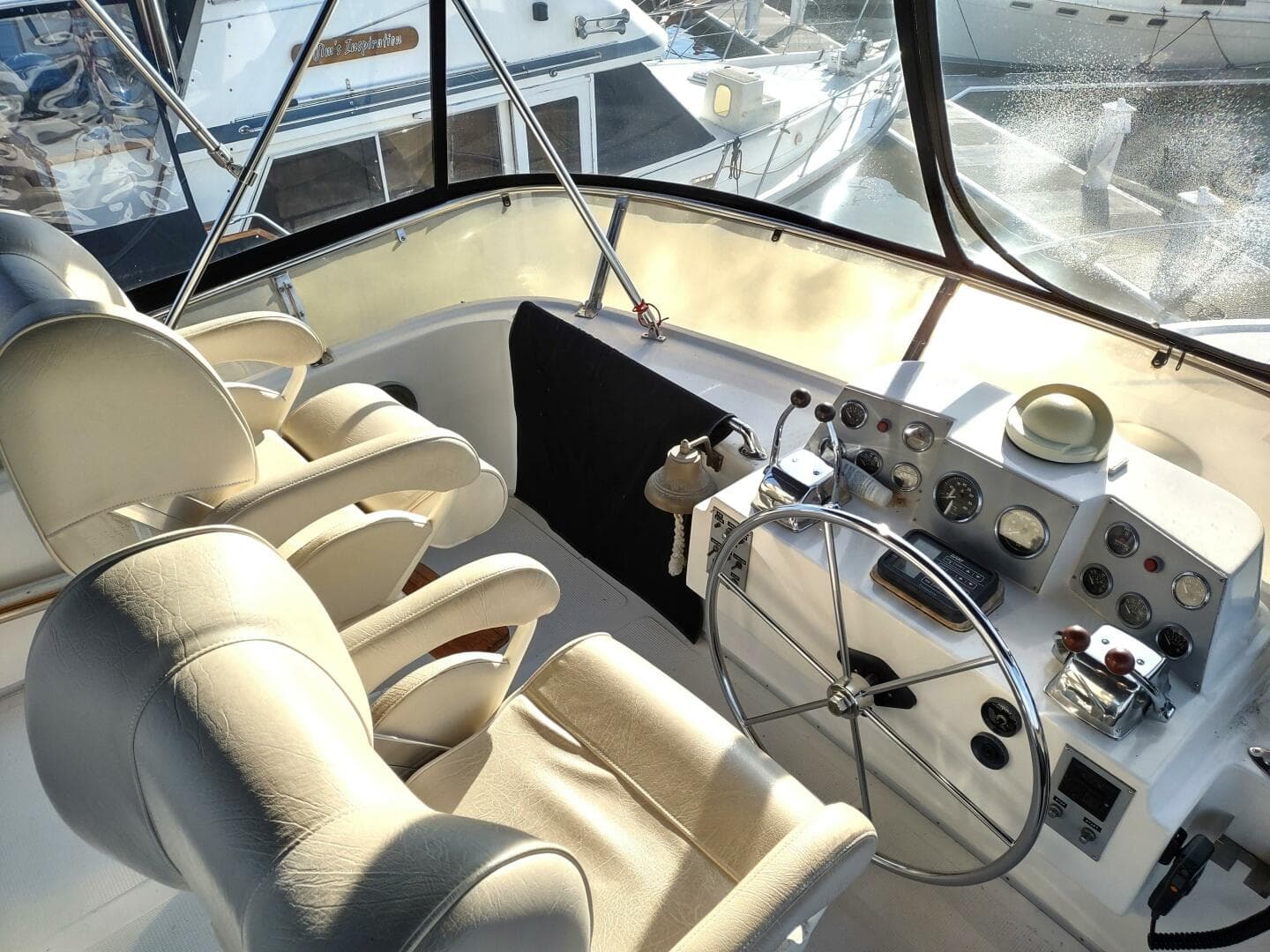 1989 Ocean Alexander — photo 10