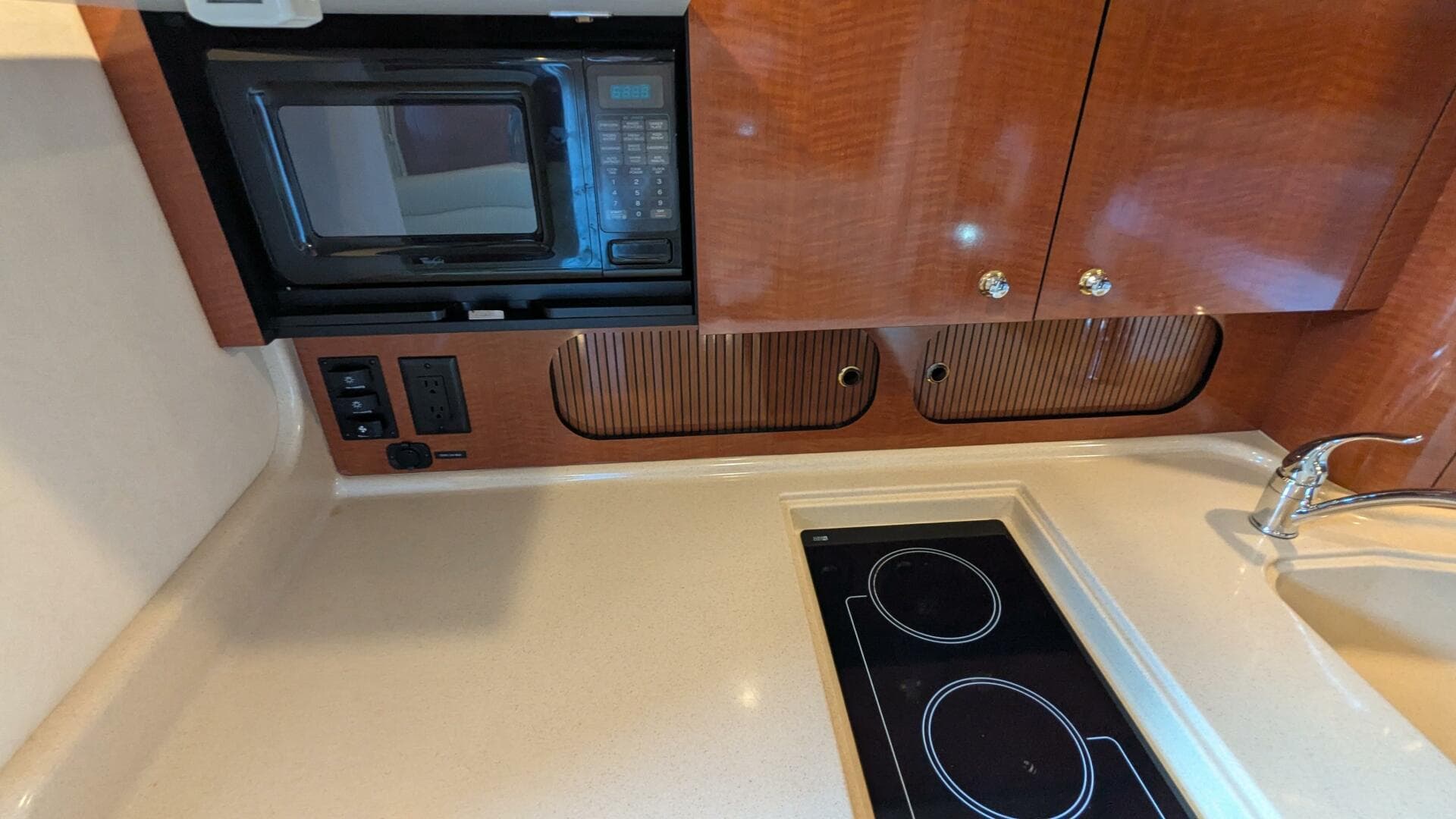 2004 Sea Ray 340 Sundancer — photo 29