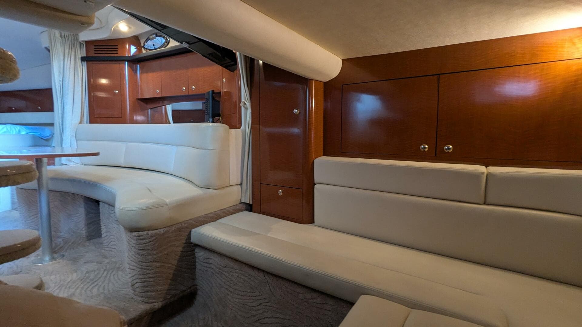 2004 Sea Ray 340 Sundancer — photo 24