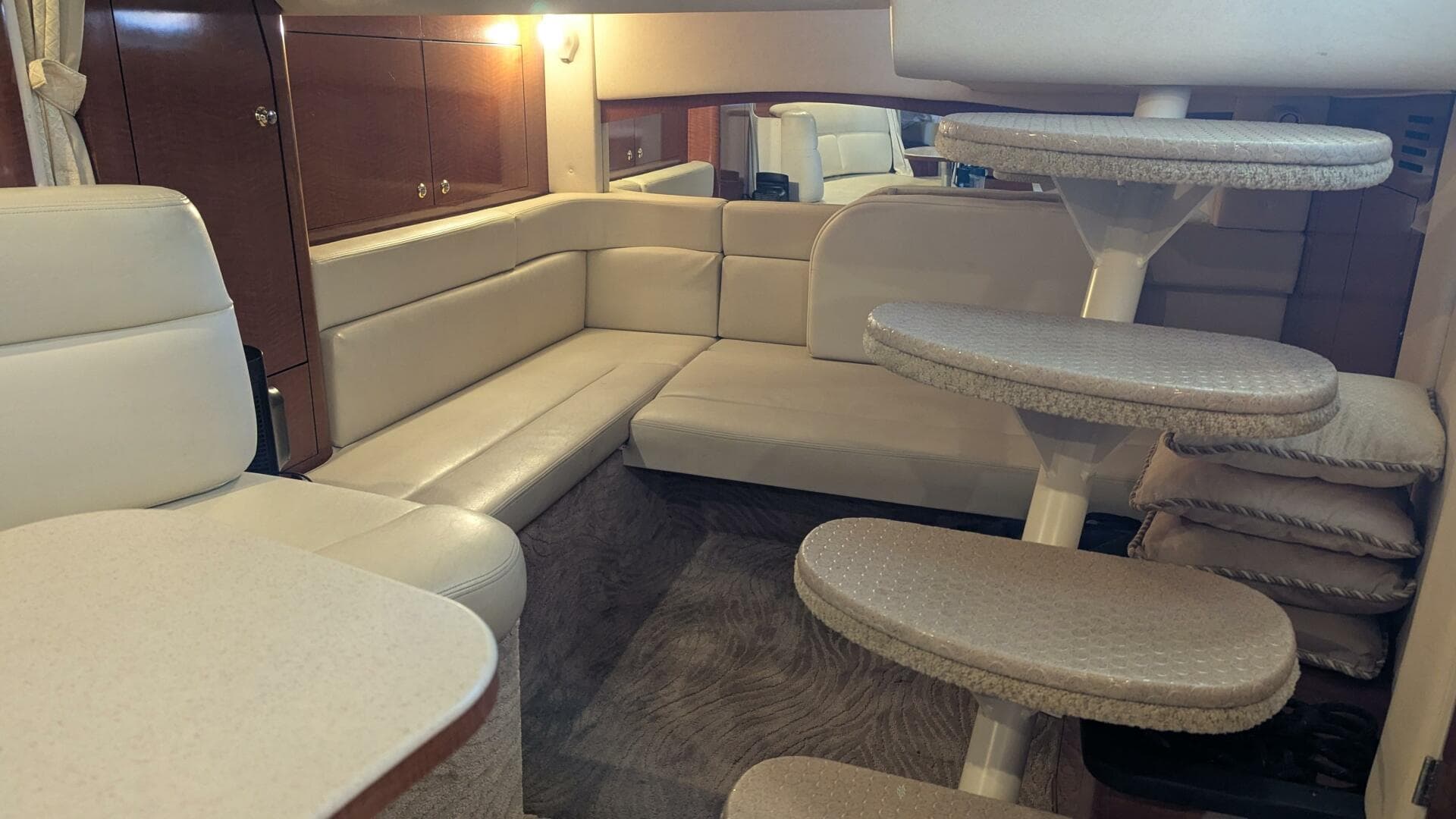 2004 Sea Ray 340 Sundancer — photo 23